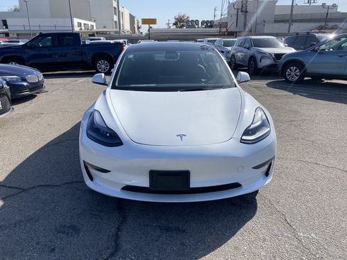 Used 2023 Tesla Model 3 Standard Range RWD image 3