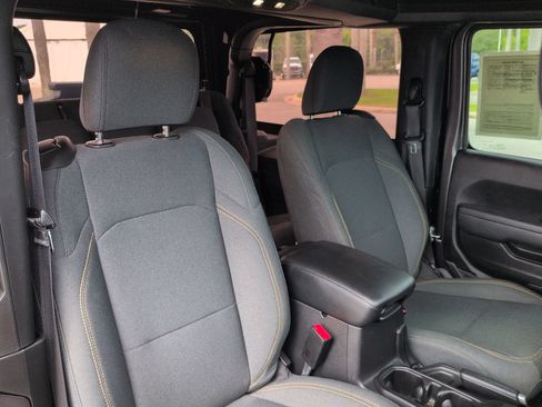 Used 2024 Jeep Wrangler Sport AWD/4WD image 13