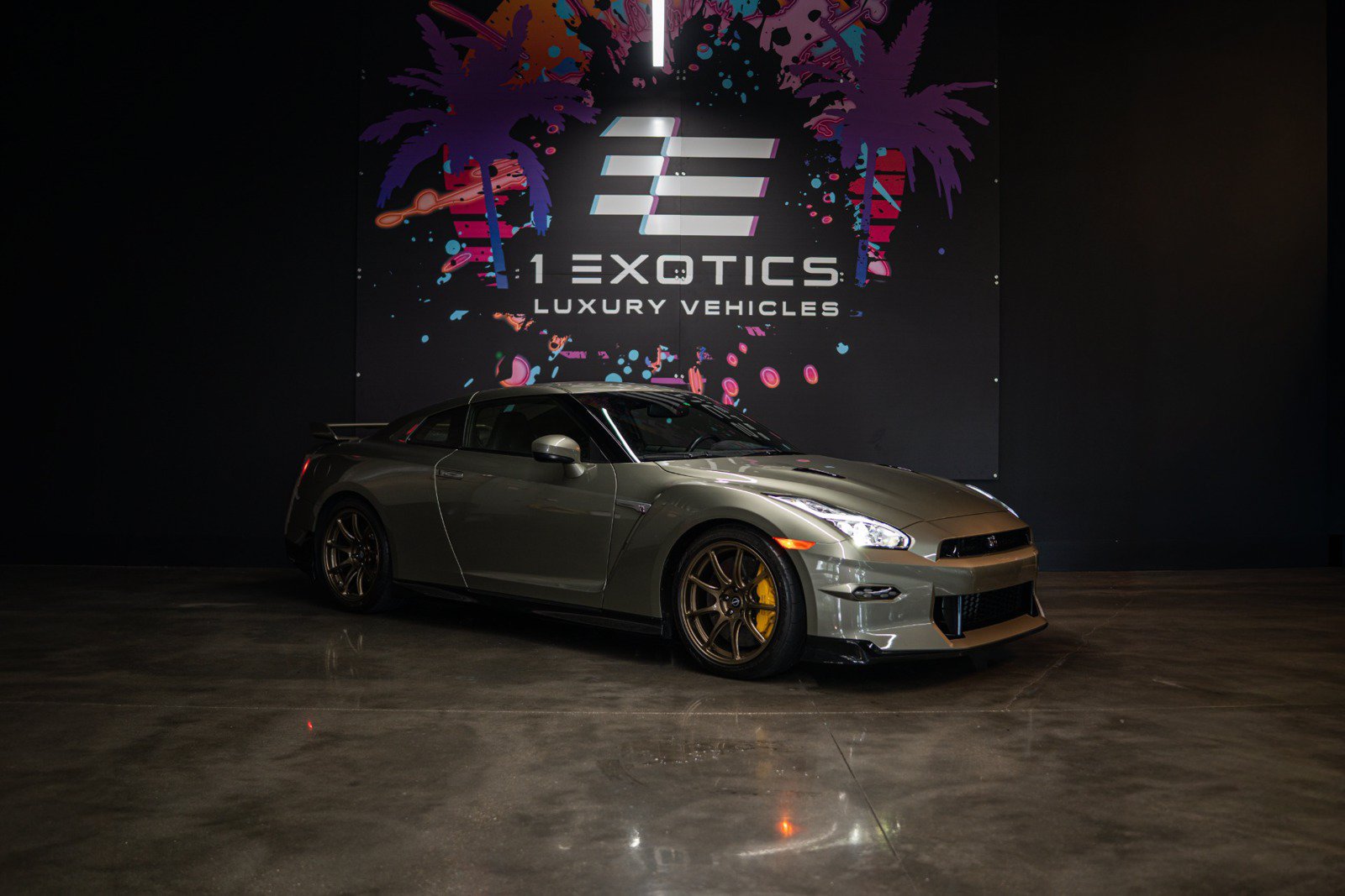 Used 2024 Nissan GT-R w/ Floor Mat Package AWD/4WD image 4