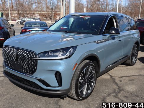 Used 2025 Lincoln Aviator Reserve w/ Illumination Package image 8