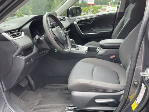 Certified 2024 Toyota RAV4 LE AWD/4WD image 11