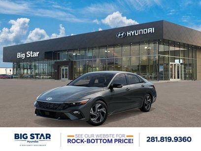 New 2025 Hyundai Elantra SEL