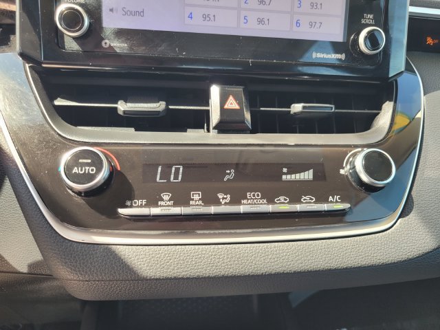 Used 2022 Toyota Corolla LE FWD image 23