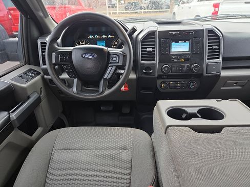 Used 2018 Ford F150 XLT image 8