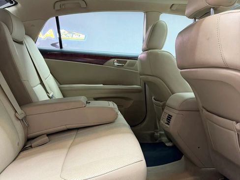 Used 2011 Toyota Avalon Limited FWD image 30
