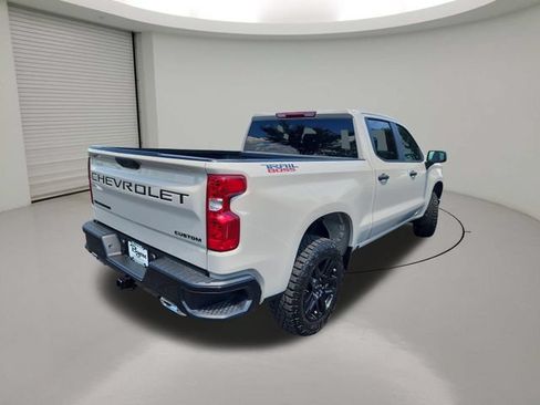 New 2026 Chevrolet Silverado 1500 Custom Trail Boss w/ LPO, Dark Essentials Package AWD/4WD image 7