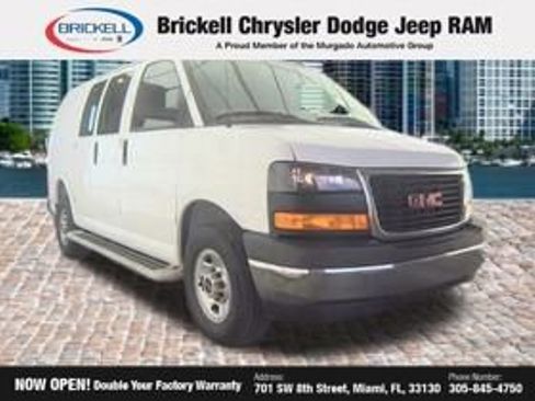 Used 2025 GMC Savana 2500 w/ Driver Convenience Package RWD image 2