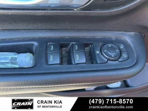 Used 2018 GMC Terrain SLE image 17