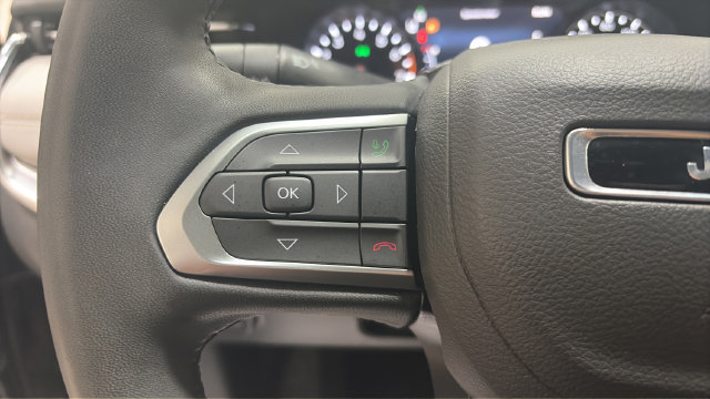 Used 2023 Jeep Compass Limited AWD/4WD image 28