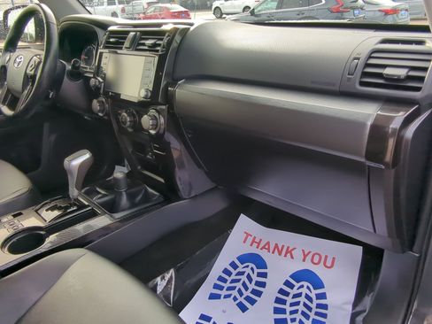 Used 2024 Toyota 4Runner TRD Off-Road Premium image 32