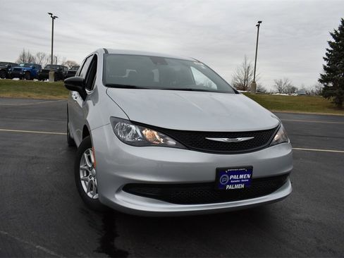 New 2026 Chrysler Voyager LX image 2