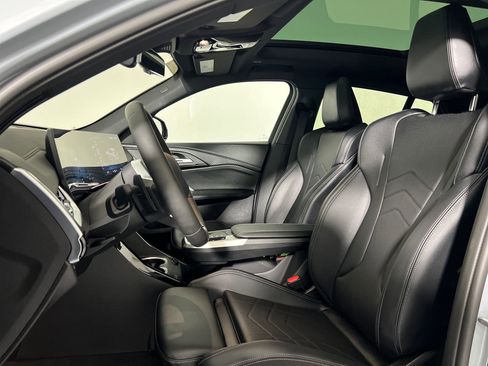 Used 2026 BMW X2 xDrive28i w/ M Sport Package image 5