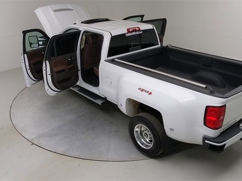 Used 2017 Chevrolet Silverado 3500 High Country image 56