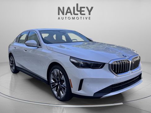 Used 2026 BMW 530i w/ Premium Package image 5