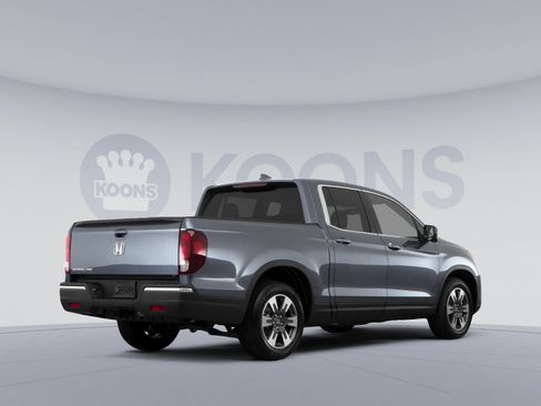 Used 2017 Honda Ridgeline RT image 4