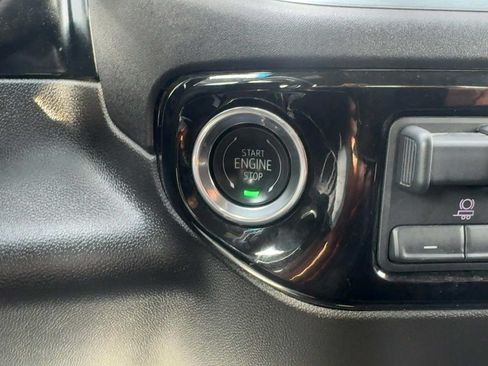 Used 2025 GMC Sierra 1500 SLT RWD image 20