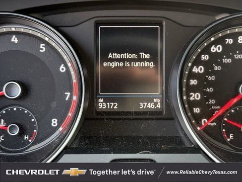 Used 2021 Volkswagen Atlas Cross Sport SE image 9