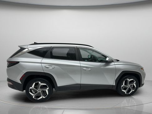 Used 2024 Hyundai Tucson SEL w/ Convenience Package AWD/4WD image 6