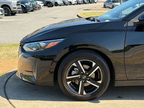 Used 2025 Nissan Sentra SV FWD image 12