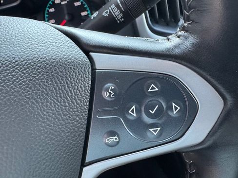 Used 2022 Chevrolet Colorado LT AWD/4WD image 10