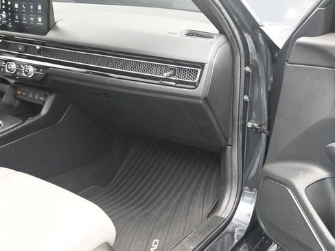Used 2025 Honda Civic Sport image 24