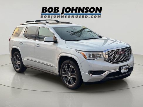 Used 2019 GMC Acadia Denali w/ Technology Package AWD/4WD image 1
