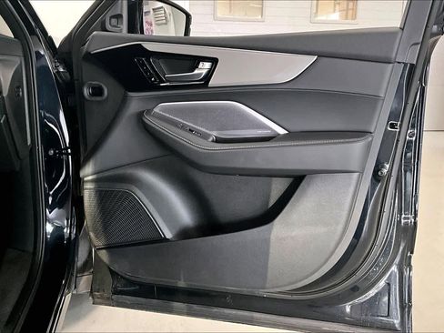 Used 2025 Acura MDX SH-AWD w/ Technology Package image 25