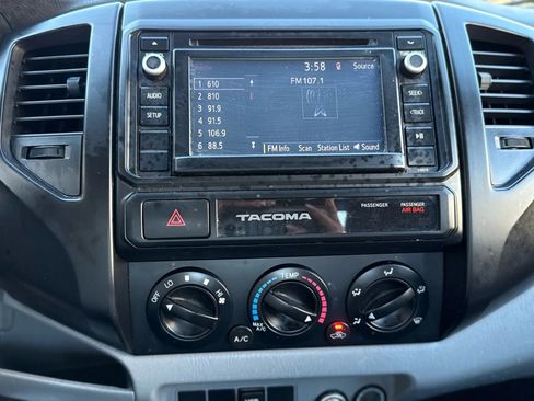 Used 2015 Toyota Tacoma 2WD Access Cab image 27