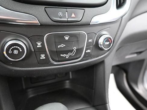 Used 2022 Chevrolet Equinox LT w/ LPO, Floor Liner Package FWD image 36
