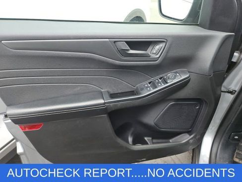 Used 2024 Ford Escape Active AWD/4WD image 3
