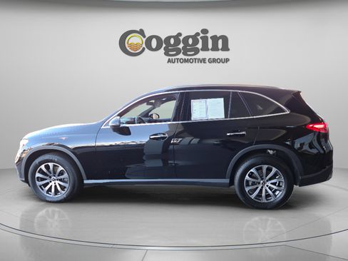 Certified 2026 Mercedes-Benz GLC 300 image 2