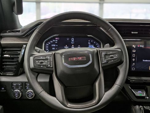 Used 2024 GMC Sierra 1500 AT4 w/ Technology Package AWD/4WD image 34