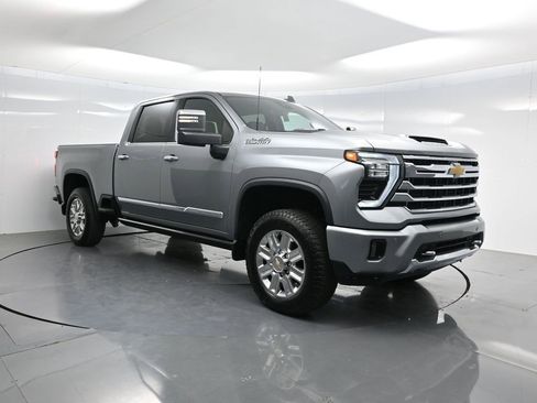 Used 2025 Chevrolet Silverado 2500 High Country w/ Technology Package AWD/4WD image 71
