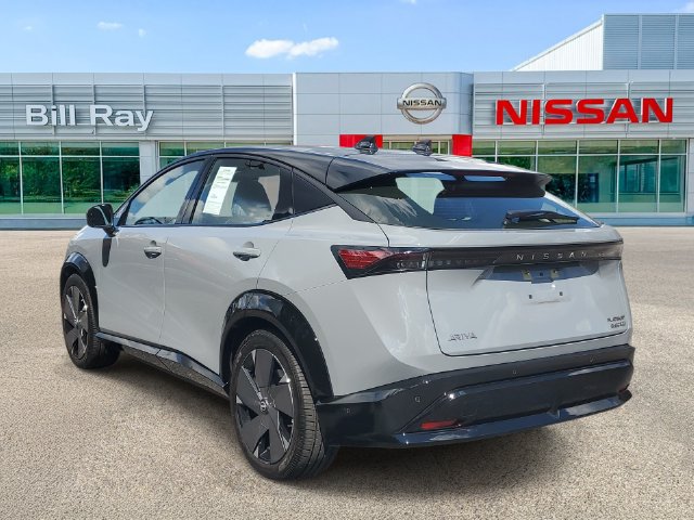 Used 2023 Nissan Ariya AWD/4WD image 3