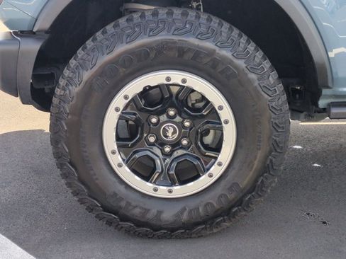 Used 2023 Ford Bronco Badlands w/ Sasquatch Package AWD/4WD image 23