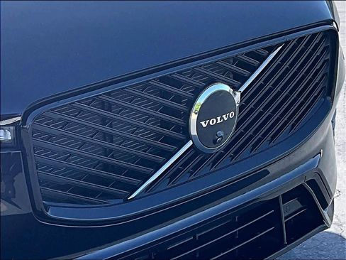 Used 2026 Volvo XC60 T8 Plus w/ Climate Package image 33
