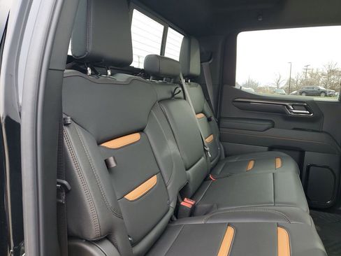 Certified 2023 GMC Sierra 1500 AT4 w/ AT4 Premium Package image 31