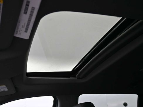 New 2025 GMC Sierra 2500 SLT w/ SLT Premium Package image 21