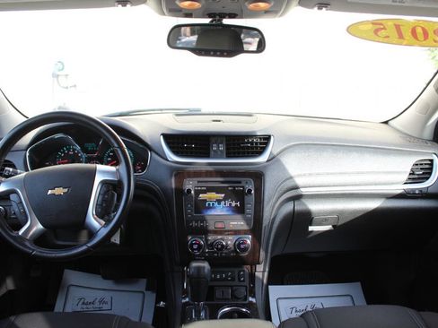 Used 2015 Chevrolet Traverse LT image 20
