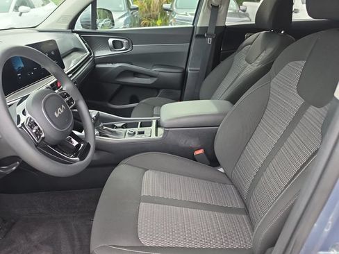 Certified 2024 Kia Sorento LX FWD image 15