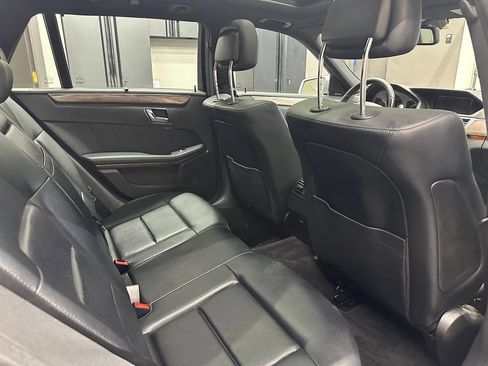 Used 2011 Mercedes-Benz E 350 4MATIC Wagon image 23