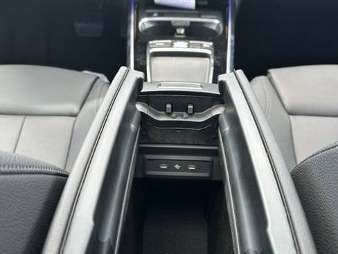 New 2026 Mercedes-Benz GLB 250 4MATIC image 36