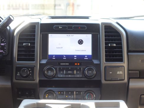 Used 2020 Ford F250 XL w/ STX Appearance Package AWD/4WD image 18