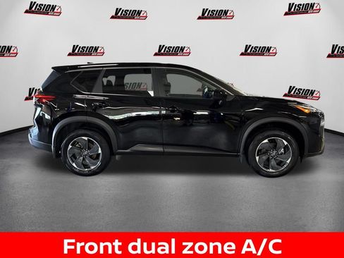 Certified 2026 Nissan Rogue SV AWD/4WD image 4