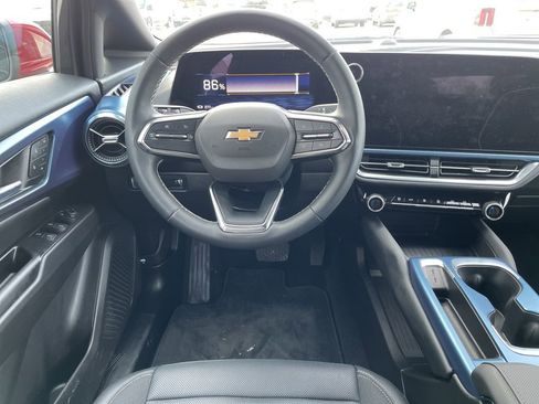 Used 2024 Chevrolet Equinox EV LT image 12