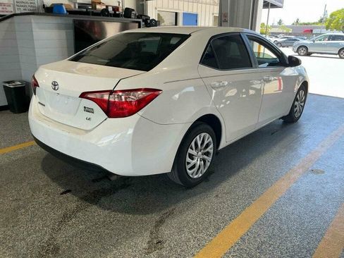 Used 2018 Toyota Corolla image 4