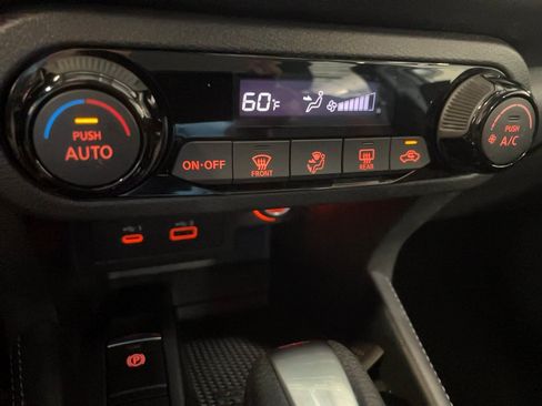 Certified 2024 Nissan Kicks SR FWD image 11