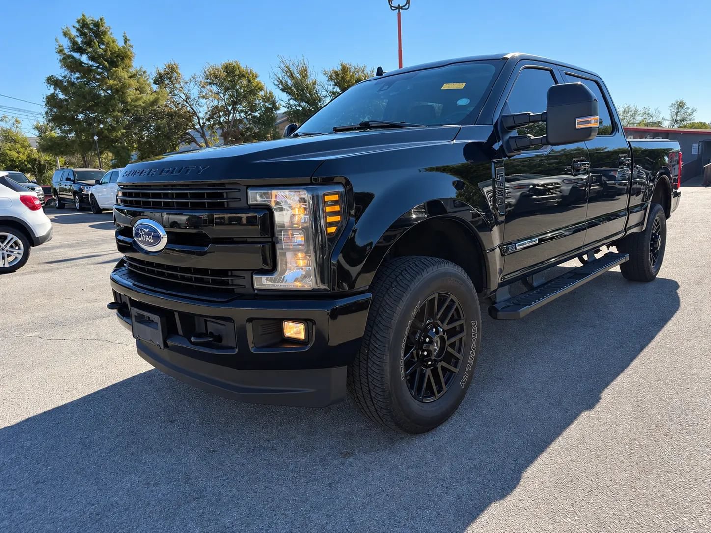 Used 2019 Ford F250 4x4 Crew Cab Super Duty image 2