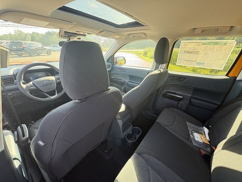 New 2026 Ford Maverick XLT w/ XLT Luxury Package AWD/4WD image 18
