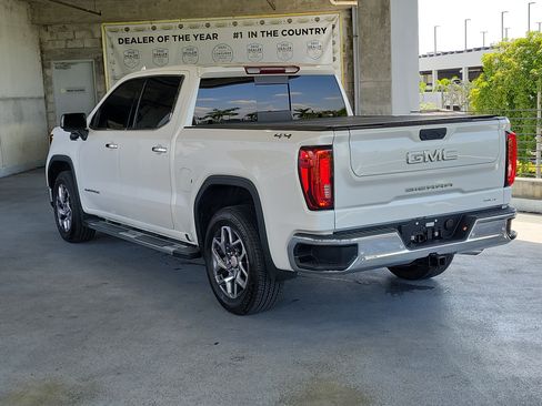 Used 2025 GMC Sierra 1500 SLT w/ SLT Premium Plus Package AWD/4WD image 3